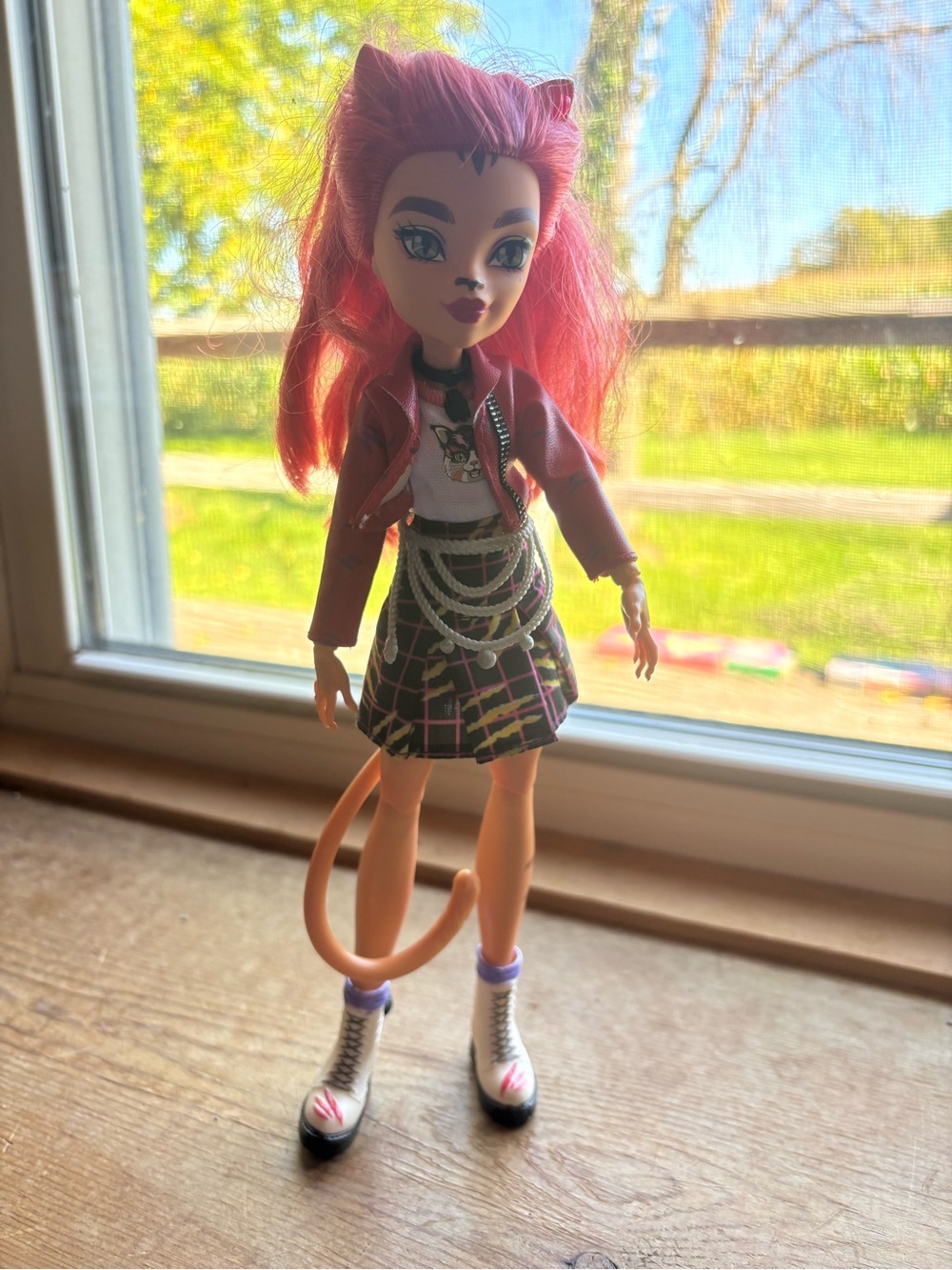 Monster High Toralei doll with tail and boots, fashion doll